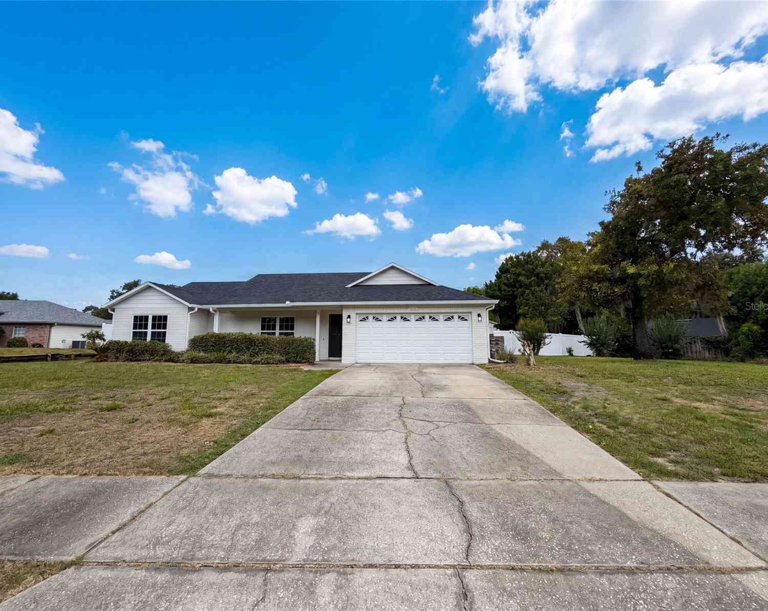 Homes For Sale - 546 Penns Neck Drive<br/> DELAND, FL 32724