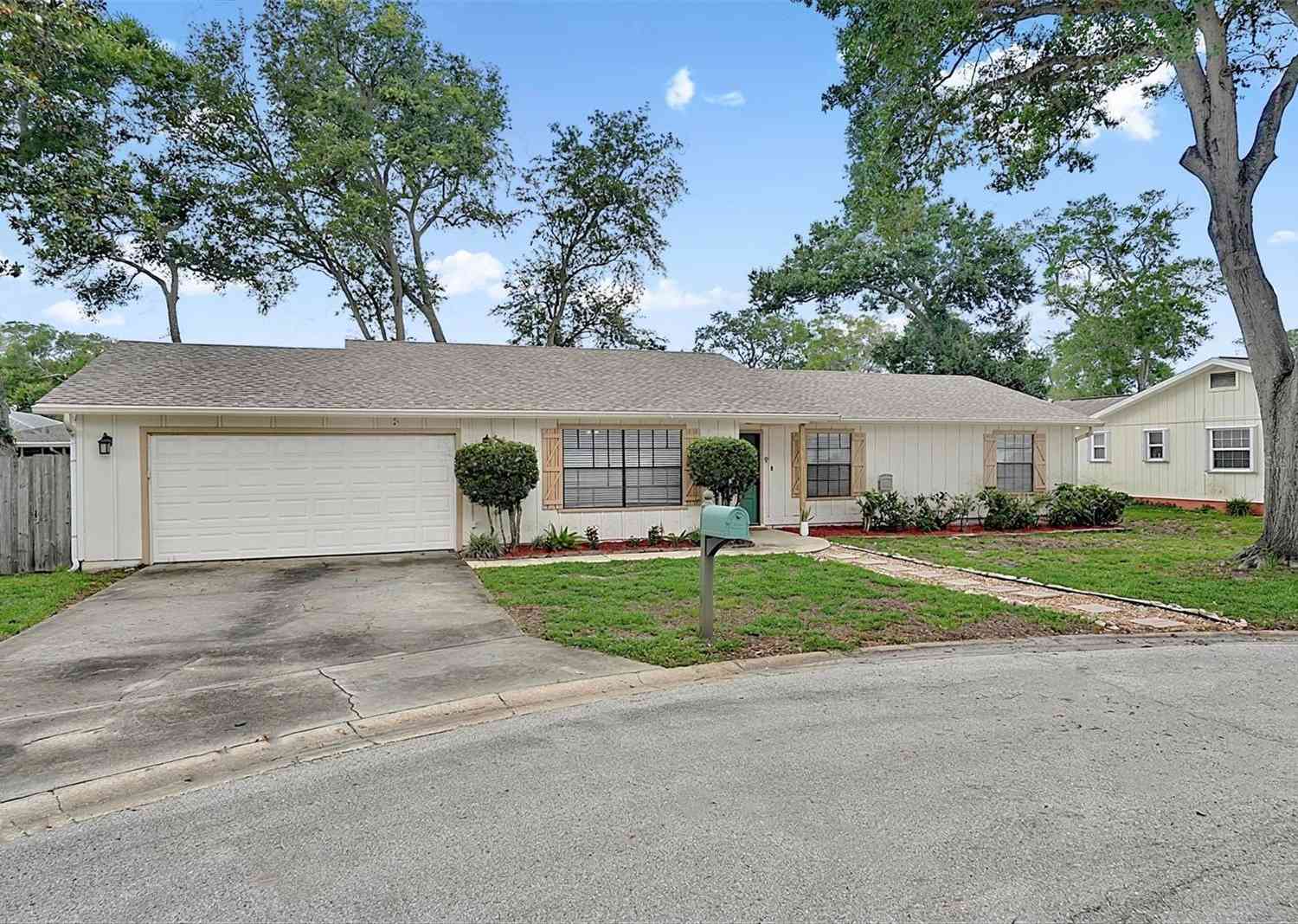 Homes For Sale - 9 Bridget Terrace<br/> ORMOND BEACH, FL 32174