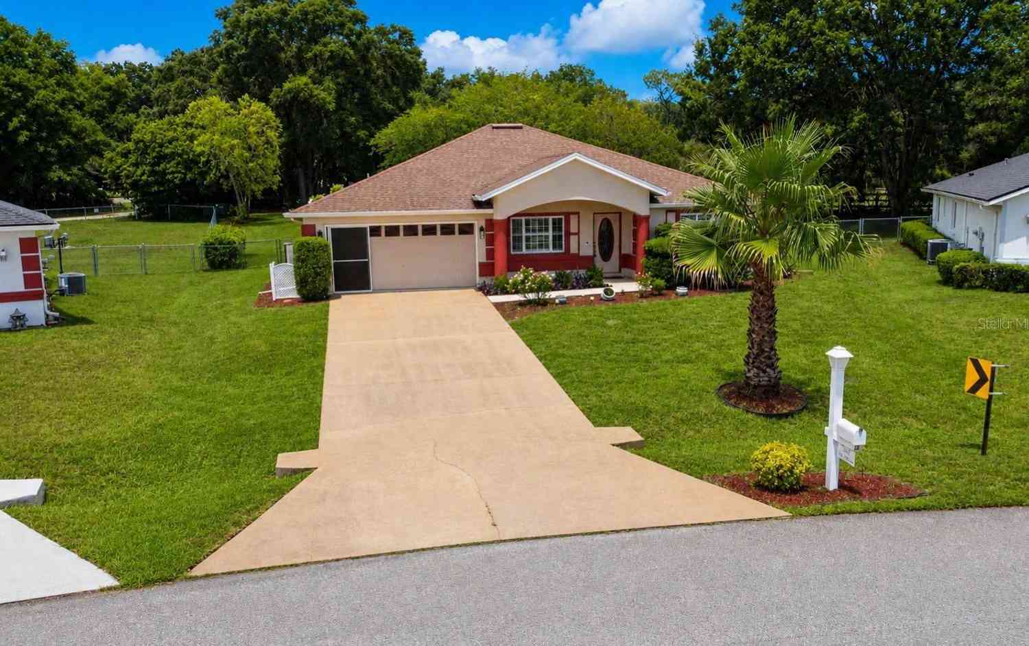 Homes For Sale - 6008 SW 103rd Loop<br/> OCALA, FL 34476