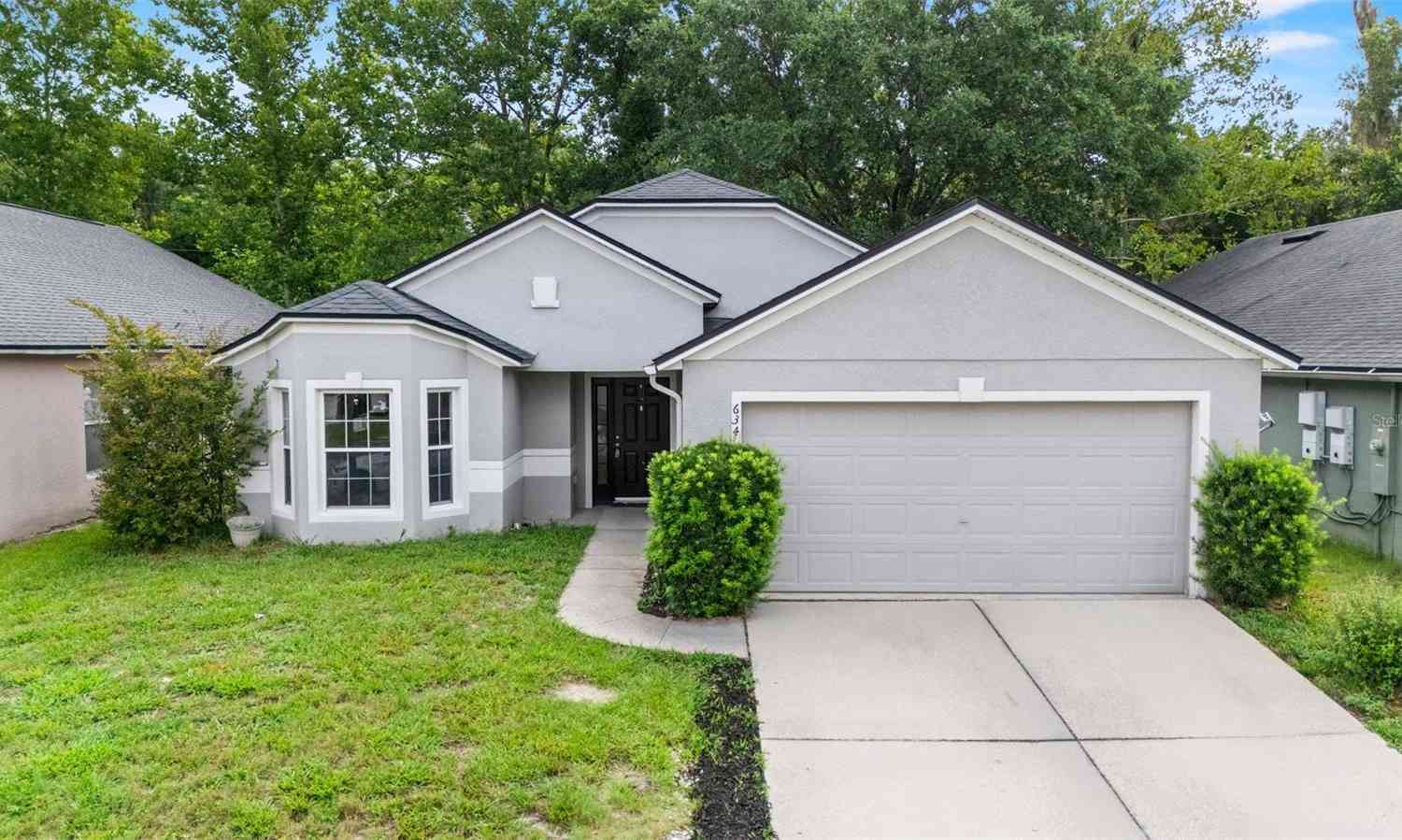 Homes For Sale - 634 Spring Cavern Avenue<br/> ORANGE CITY, FL 32763
