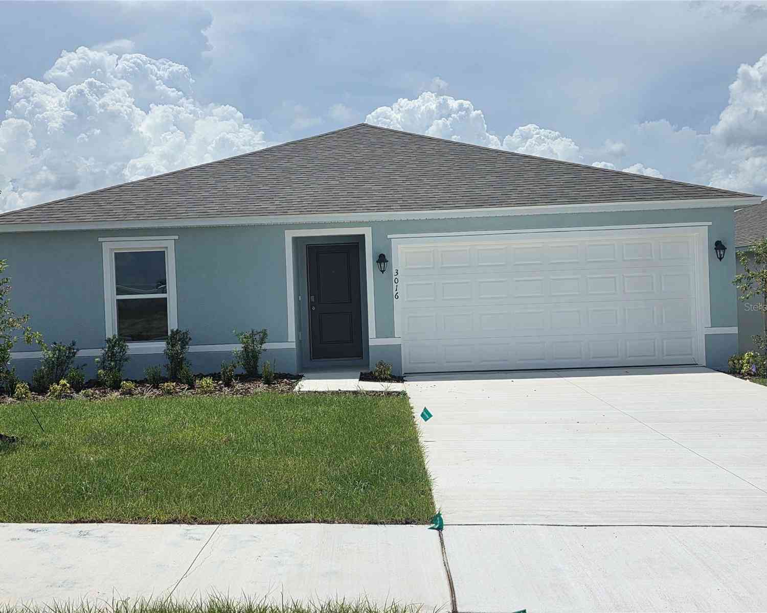 Homes For Sale - 3016 Cascade Circle<br/> LAKE WALES, FL 33898