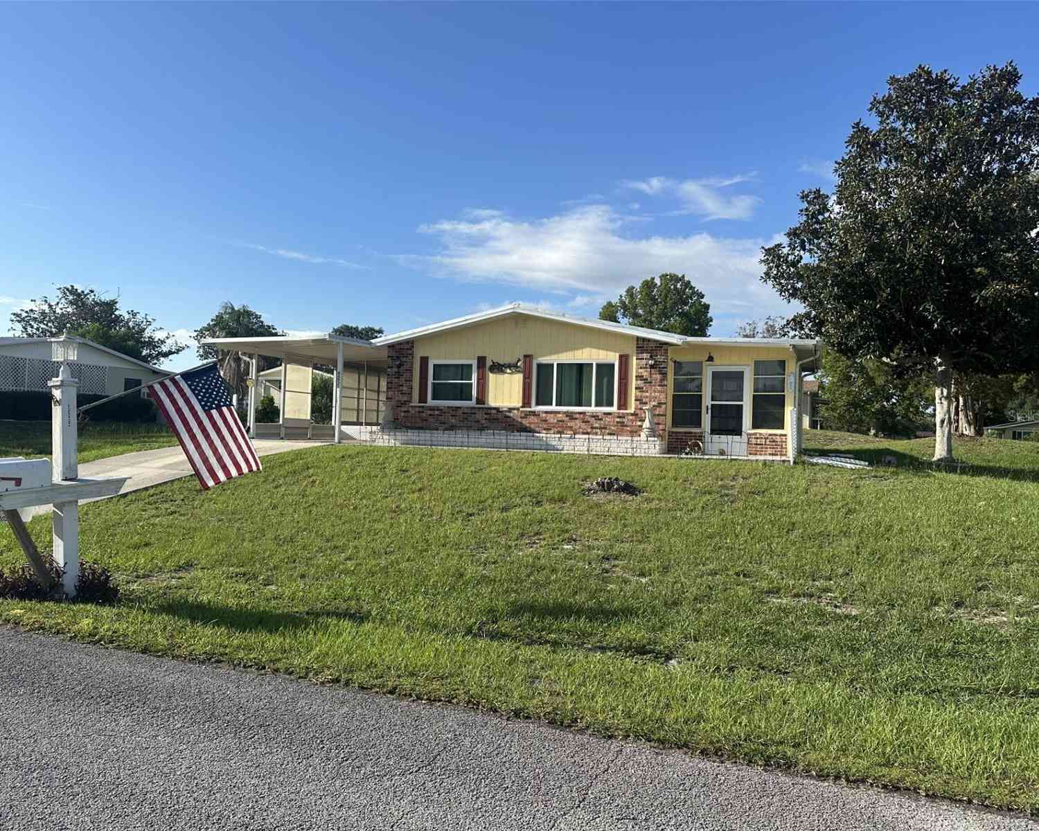 Homes For Sale - 9050 SW 101 St Lane<br/> OCALA, FL 34481