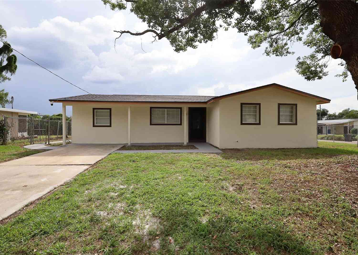 Homes For Sale - 505 Clearfield Road<br/> BRANDON, FL 33511