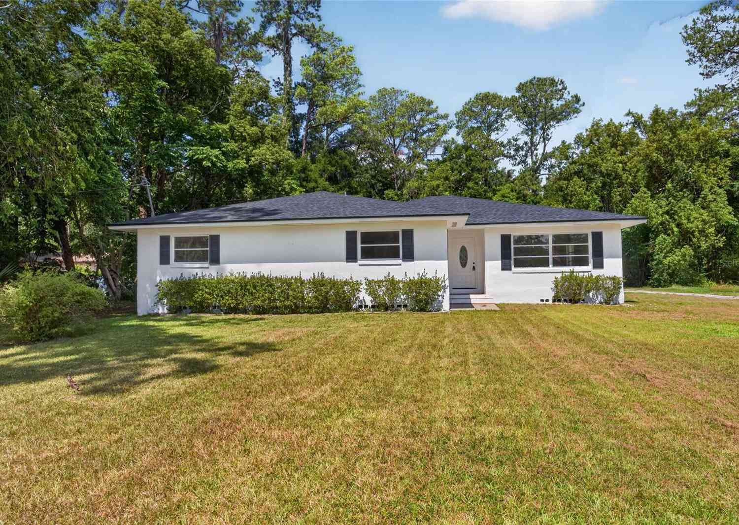 Homes For Sale - 1220 NE 16th Avenue<br/> OCALA, FL 34470
