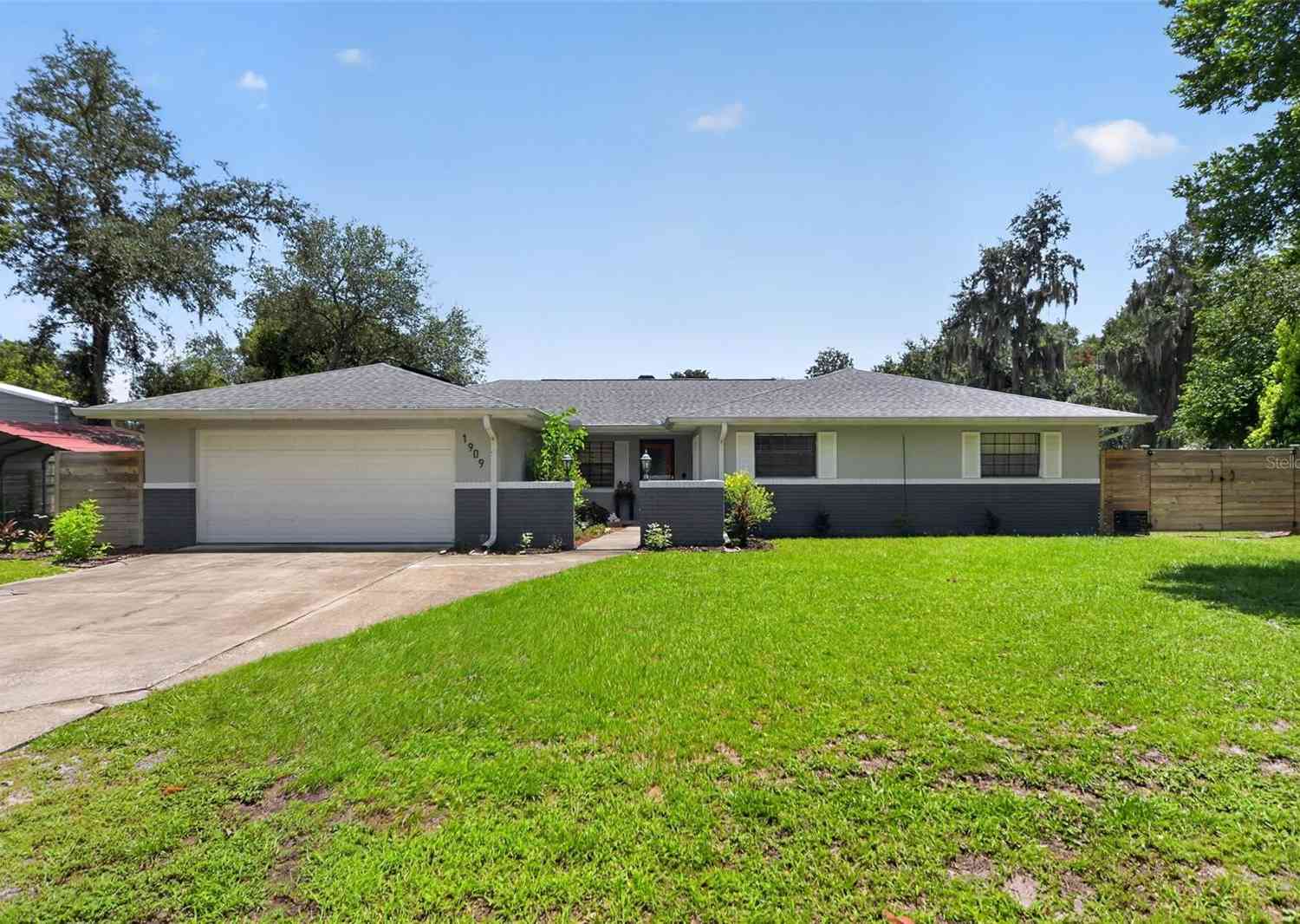 Homes For Sale - 1909 Carrin Street<br/> DELTONA, FL 32738