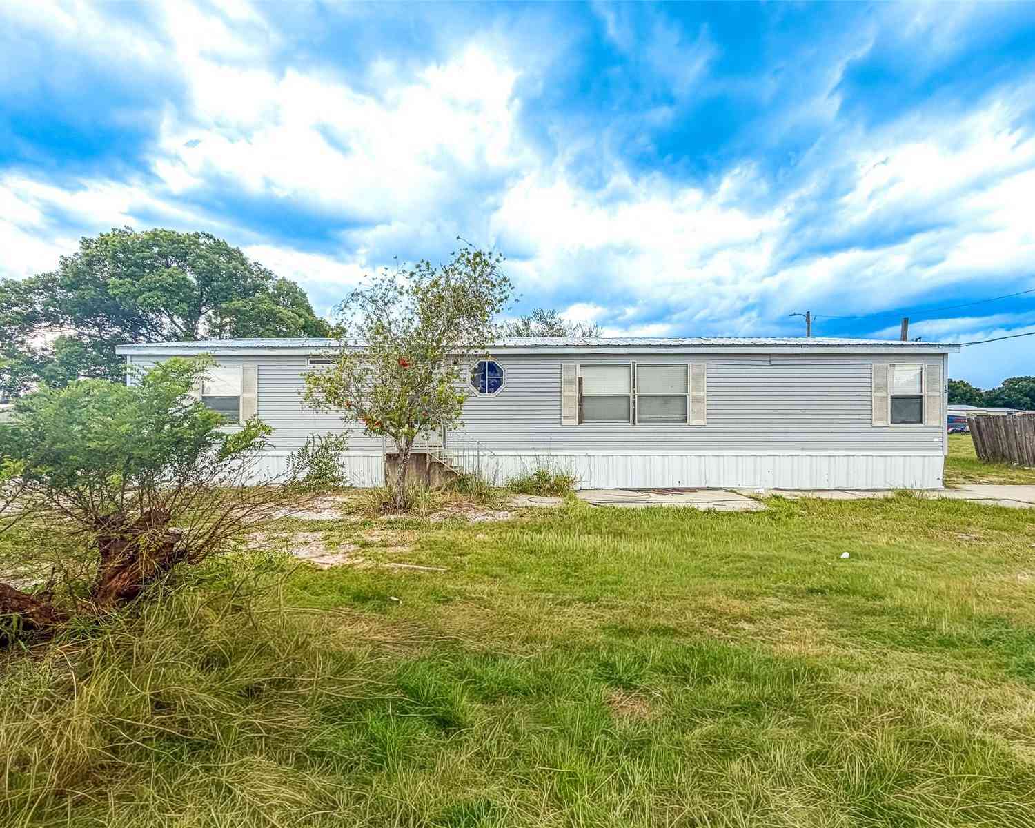 Mobile Home For Sale - 13 Cactus Circle<br/> WINTER HAVEN, FL 33880