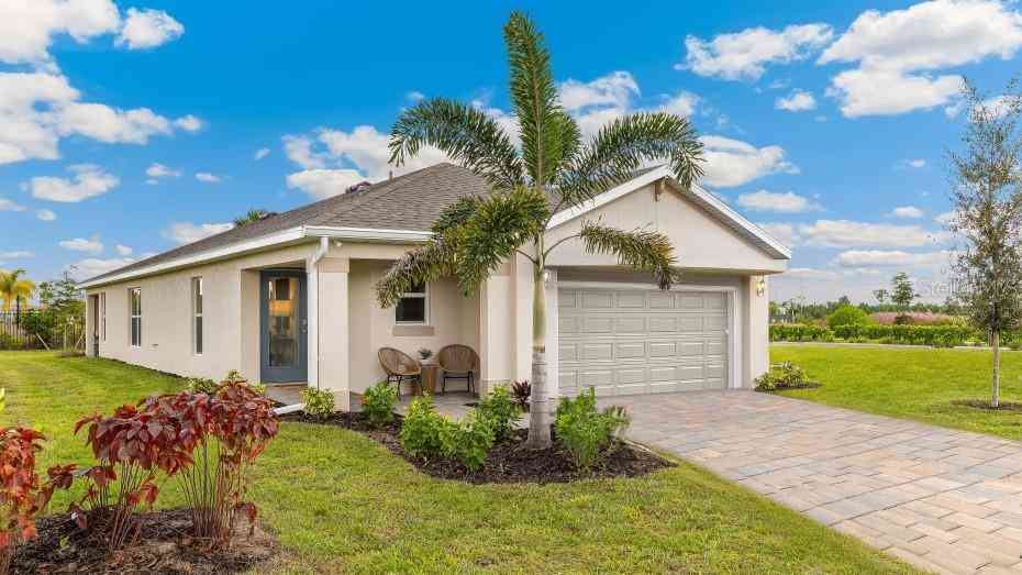 Homes For Sale - 1517 Harmon Drive<br/> PORT CHARLOTTE, FL 33953
