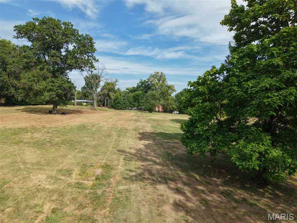 Vacant Land For Sale - 2062 N Ballas Road<br/> Des Peres, MO 63131