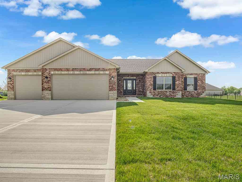 Homes For Sale - 4016 Autumn Oak Drive<br/> Smithton, IL 62285