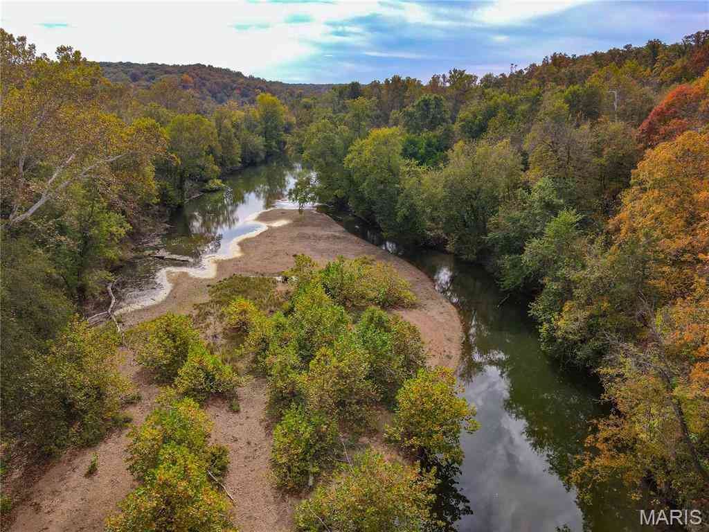 Homes For Sale - 14641 Engledow Springs Road<br/> De Soto, MO 63020