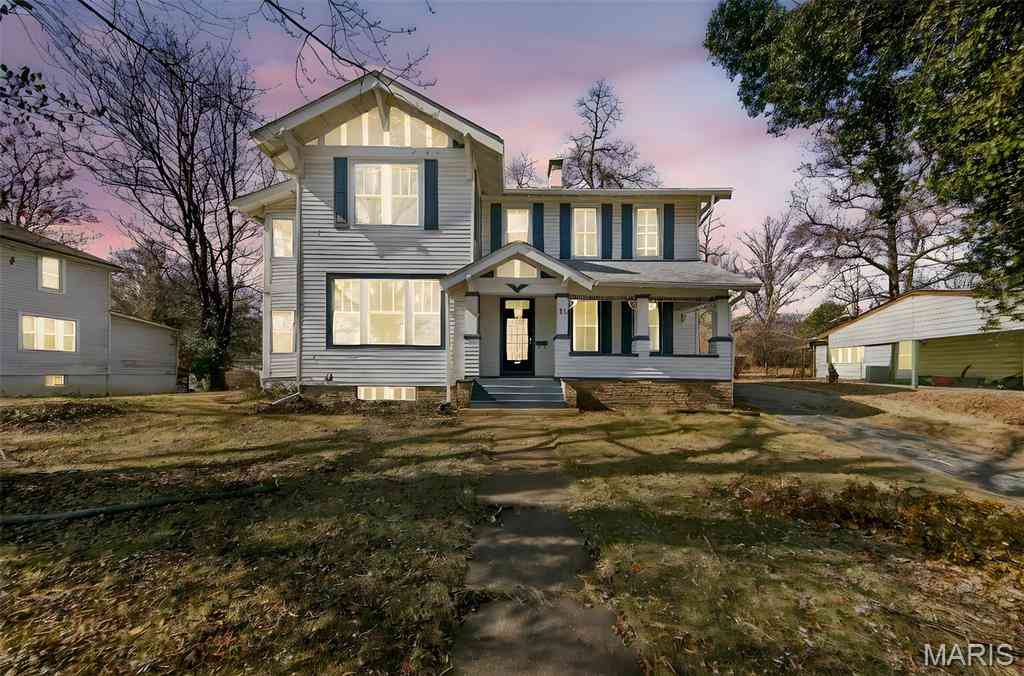 Homes For Sale - 11 Miller Place<br/> Saint Louis, MO 63135