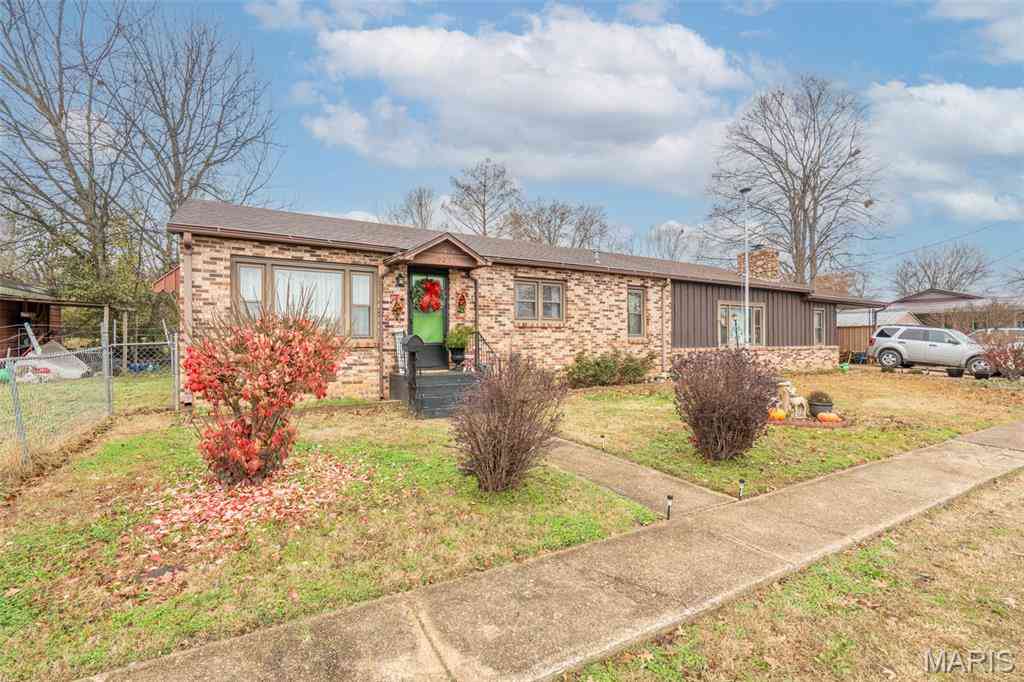 Homes For Sale - 927 N 2nd Street<br/> Wayne County, Piedmont, MO 63957