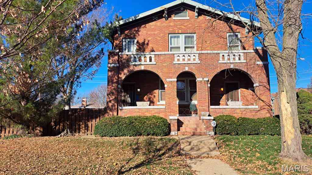 Apartment For Rent - 5301 S Broadway<br/> Saint Louis, MO 63111