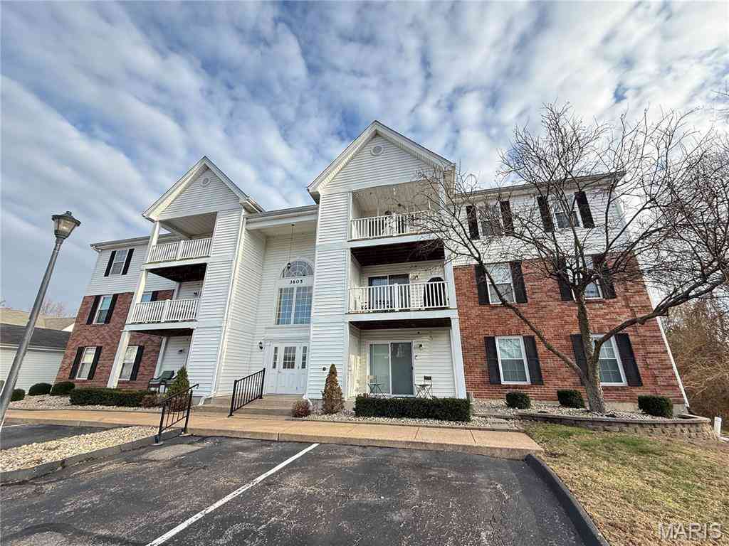 Condo For Rent - 3605 Tracey Rich Road #3D<br/> Saint Louis, MO 63125