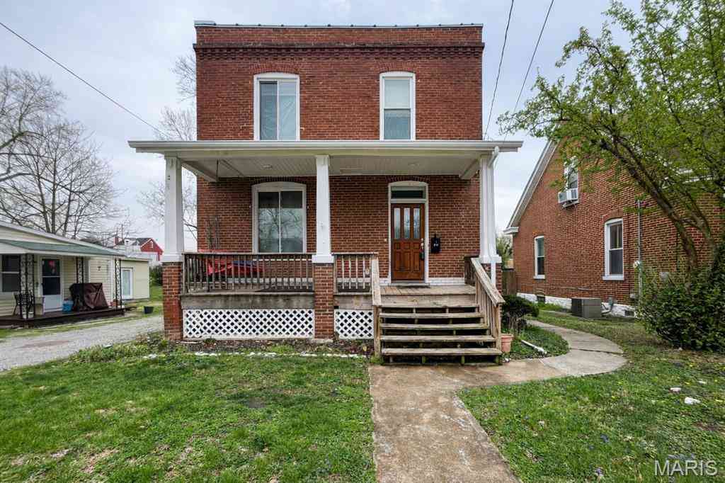Homes For Sale - 28 S 11th Street<br/> Saint Clair County, Belleville, IL 62220