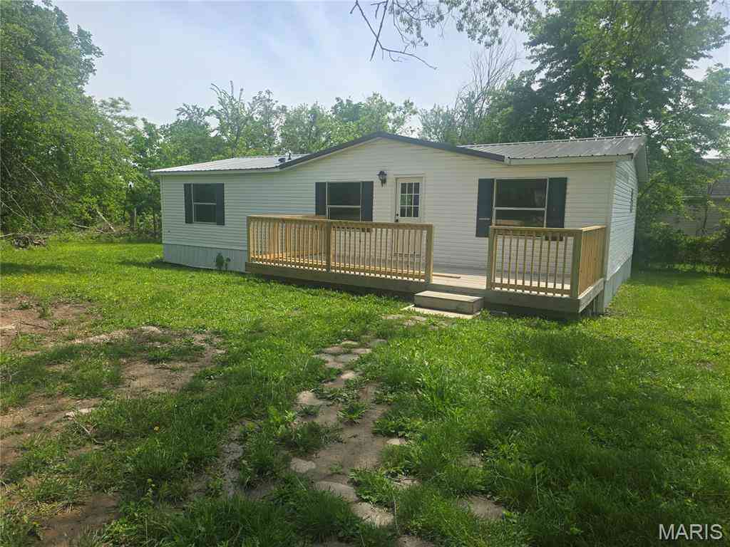 Mobile Home For Sale - 304 S Frisco Street<br/> Crocker, MO 65452