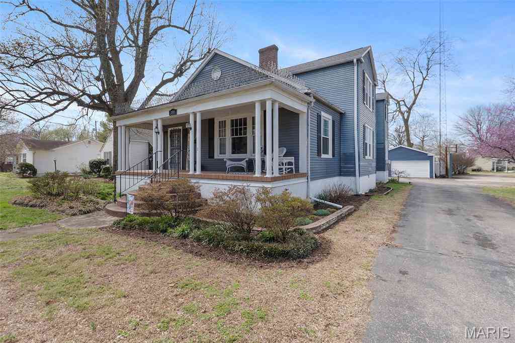 Homes For Sale - 205 N Virginia Street<br/> Charleston, MO 63834