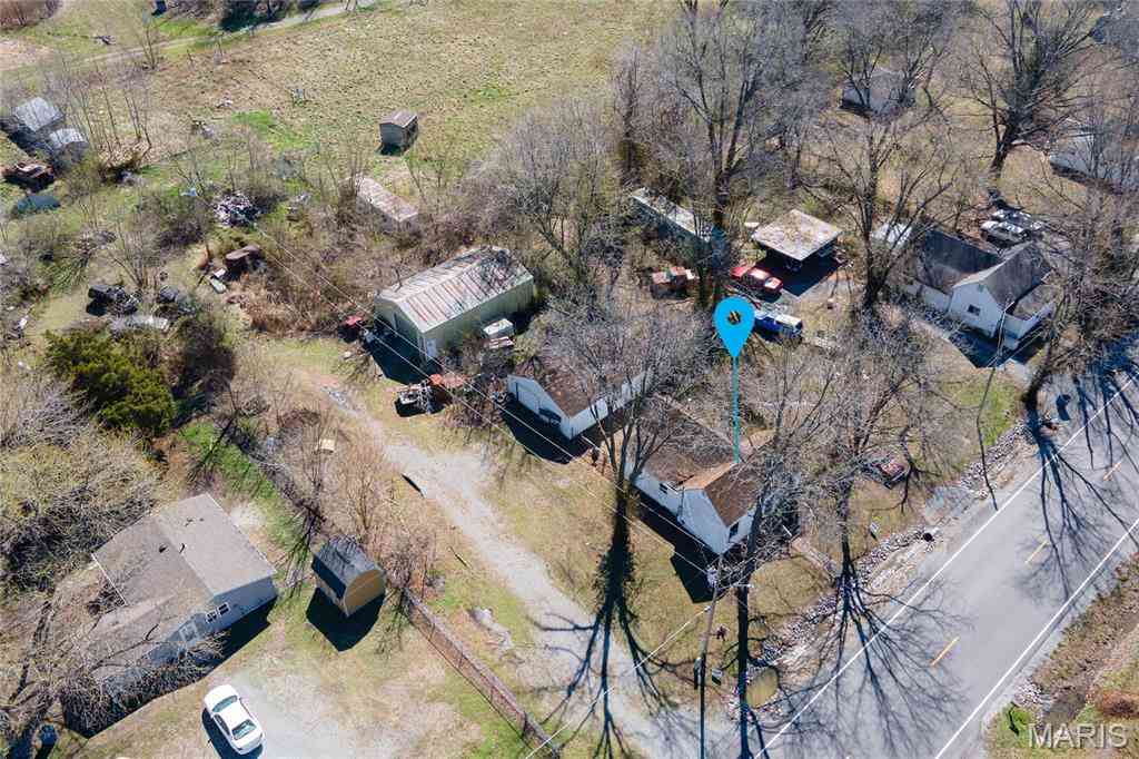 Homes For Sale - 221 N Main<br/> Royalton, IL 62893