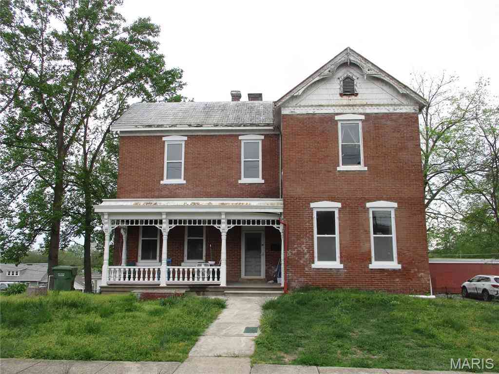 Homes For Sale - 1009 Swanwick Street<br/> Chesterfield, IL 62233