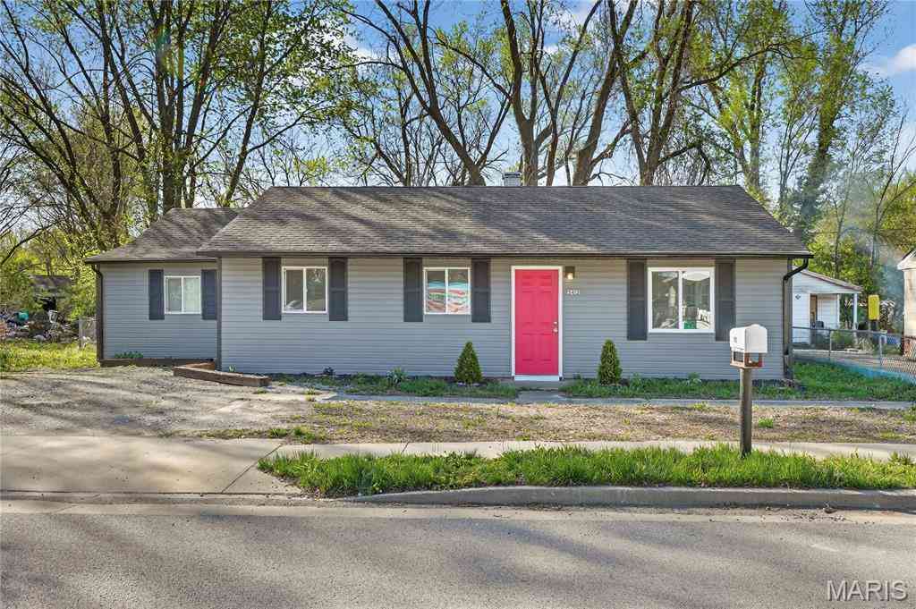Homes For Sale - 2412 Mousette Lane<br/> Cahokia, IL 62206