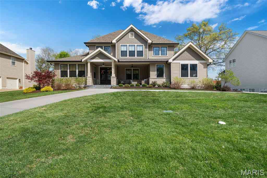 Homes For Sale - 1316 Fawnvalley Drive<br/> Des Peres, MO 63131
