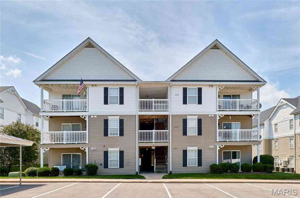 Condo For Sale - 6103 Spring Creek Lane<br/> O'Fallon, MO 63368