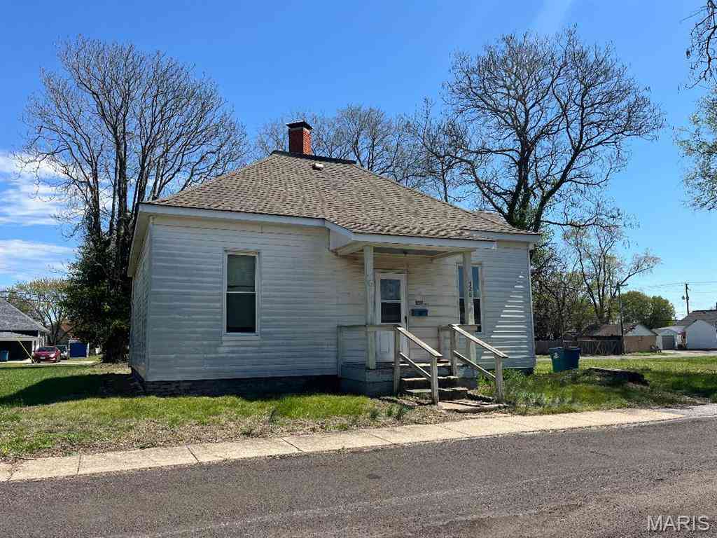 Homes For Sale - 326 Job<br/> East Alton, IL 62024