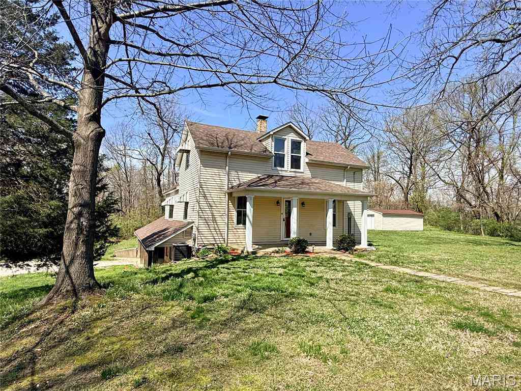 Homes For Sale - 229 Lee Avenue<br/> Madison County, Collinsville, IL 62234