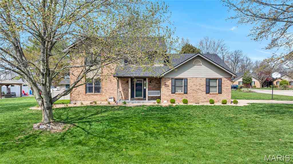 Homes For Sale - 451 Burroughs Road<br/> Monroe County, Columbia, IL 62236