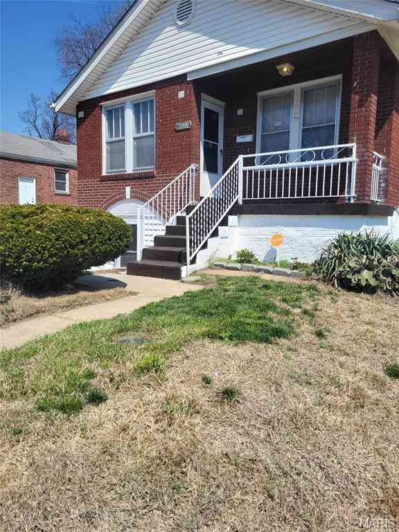 Homes For Sale - 6033 Grimshaw Avenue<br/> Pine Lawn, MO 63120