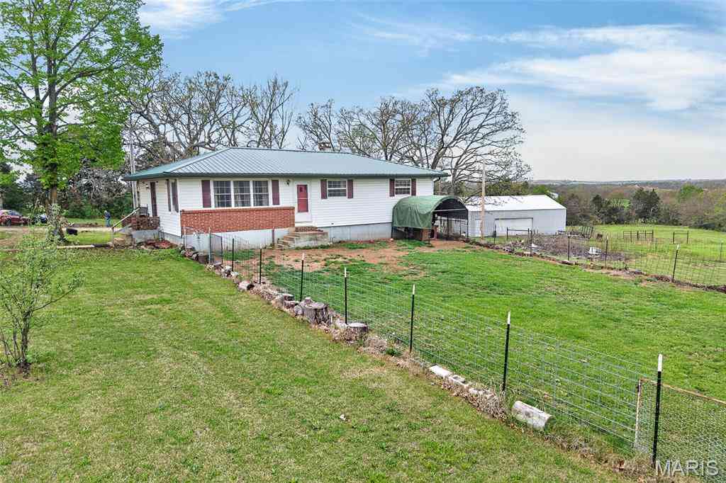 Homes For Sale - 27 Pleasant Knoll Road<br/> Stoutland, MO 65567