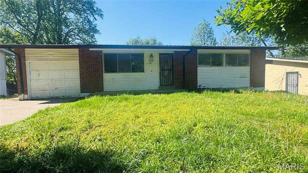 Homes For Sale - 1716 Hudson Road<br/> Dellwood, MO 63136