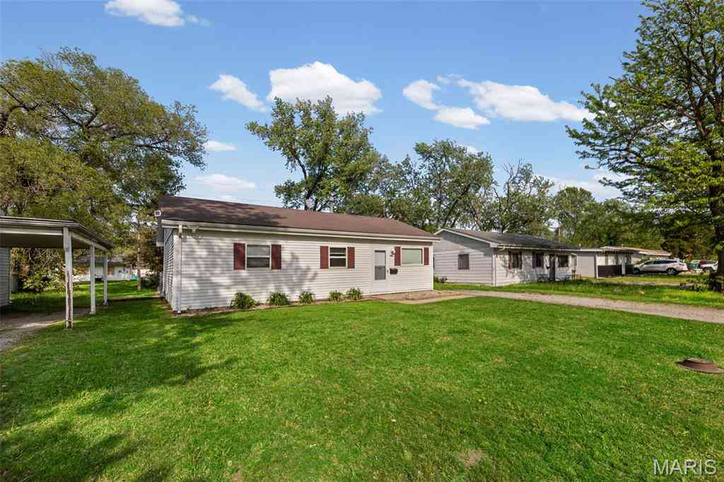 Homes For Sale - 805 E 5th Street<br/> Cahokia, IL 62206