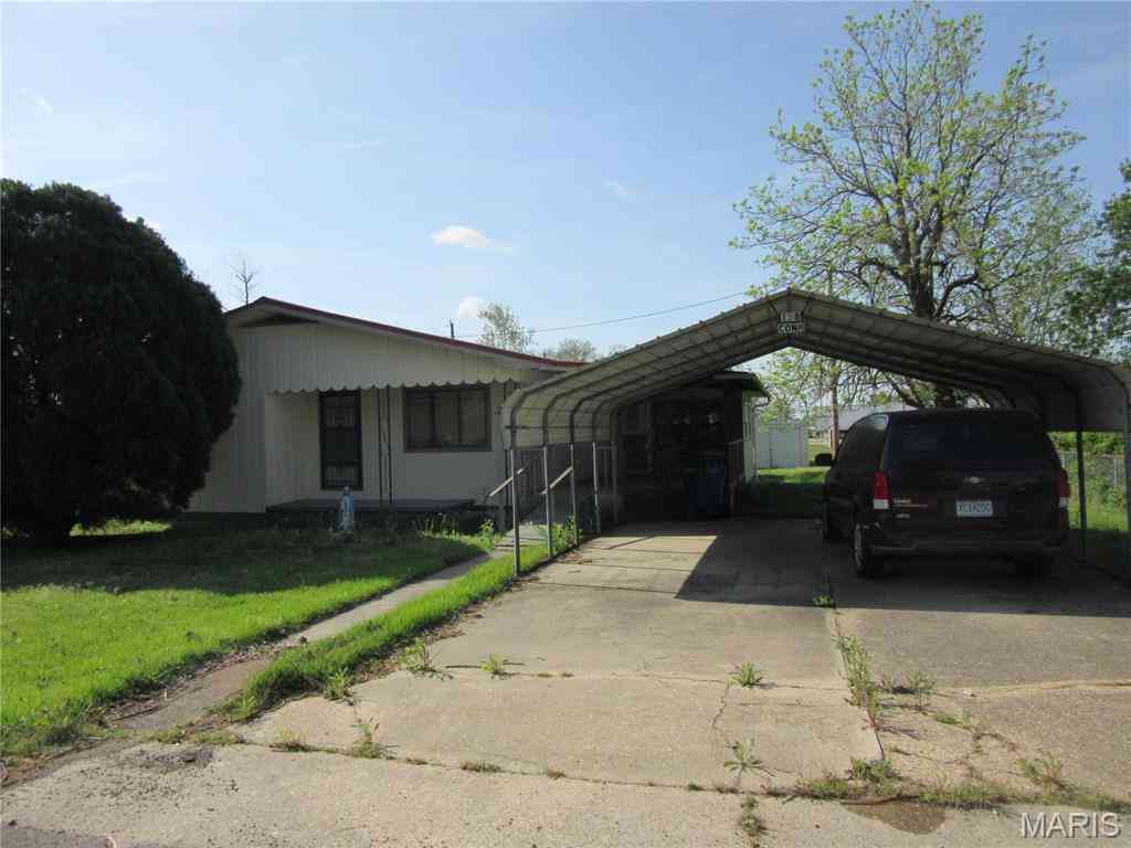 Homes For Sale - 158 Connecticut Street<br/> Qulin, MO 63961