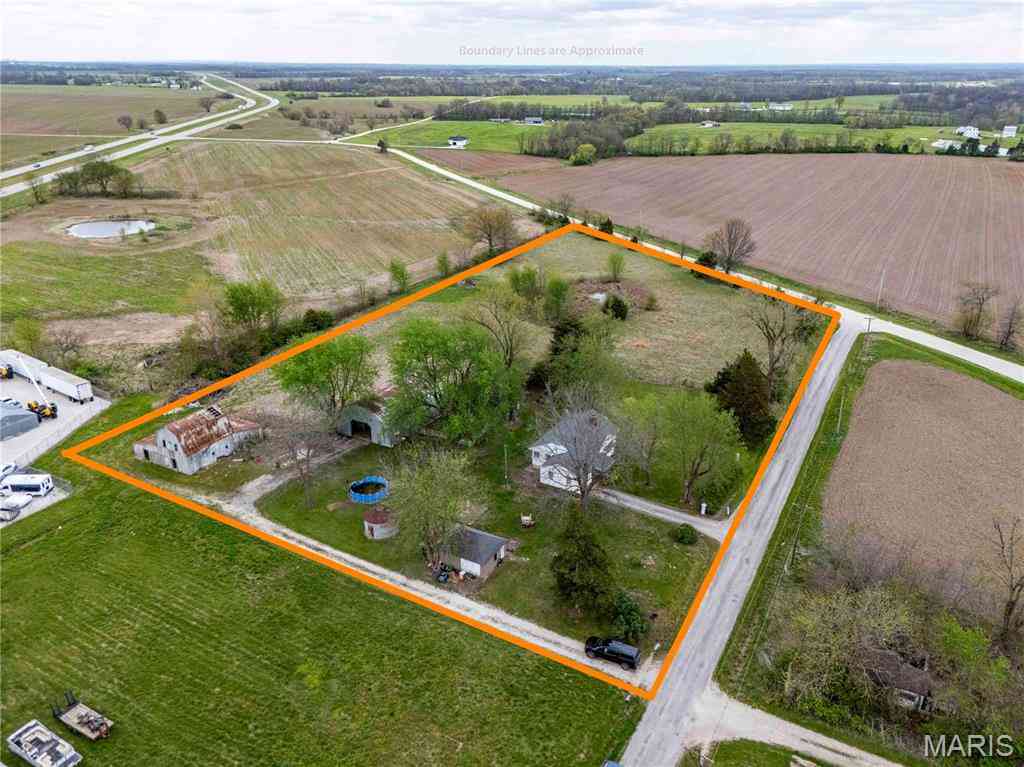 Homes For Sale - 21061 Pike 307<br/> Bowling Green, MO 63334