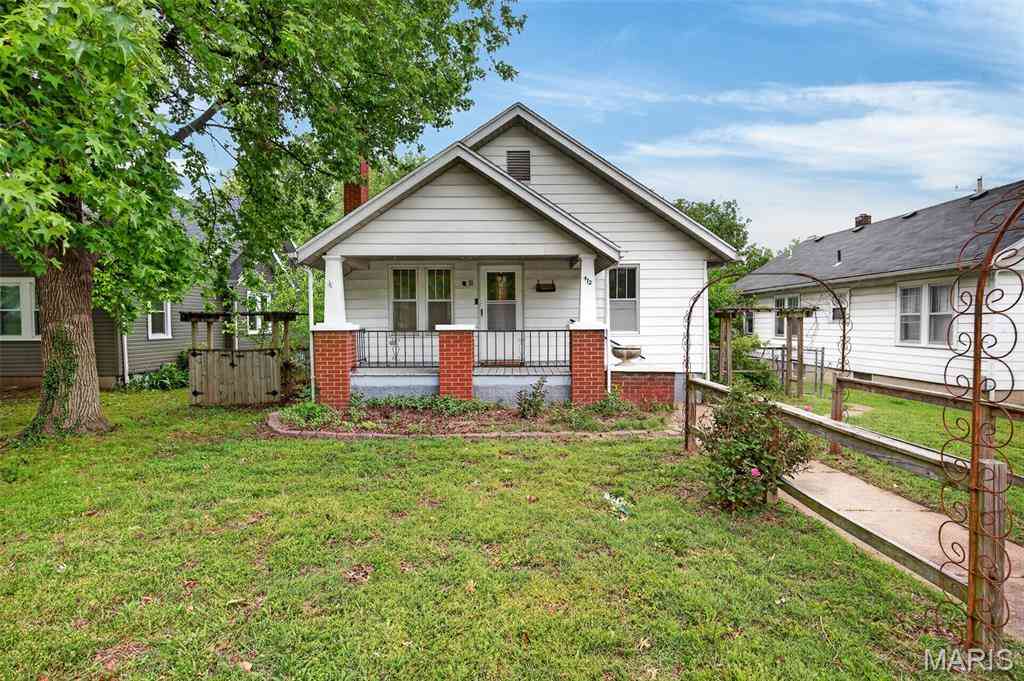 Homes For Sale - 472 S Washington Avenue<br/> Lebanon, MO 65536