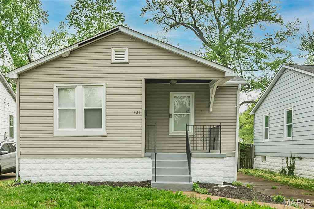 Homes For Sale - 424 Georgia Avenue<br/> Ferguson, MO 63135