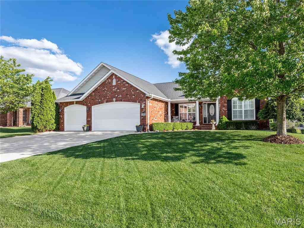 Homes For Sale - 144 Stonebridge Bluff Drive<br/> Madison County, Maryville, IL 62062