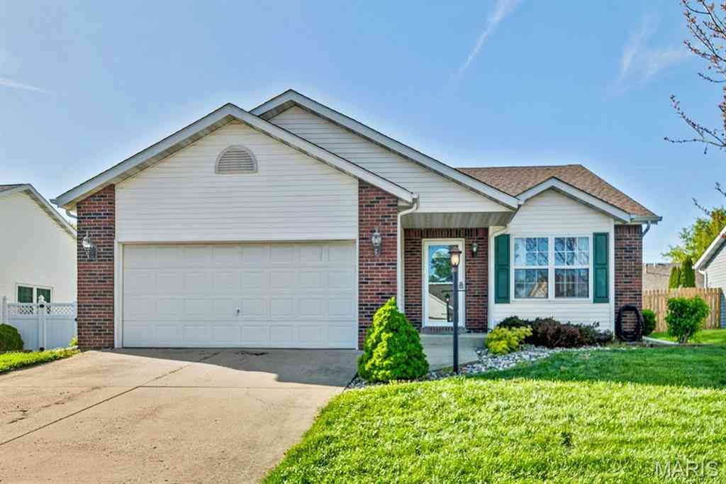 Homes For Sale - 14 Jennifer Drive<br/> Madison County, Glen Carbon, IL 62034