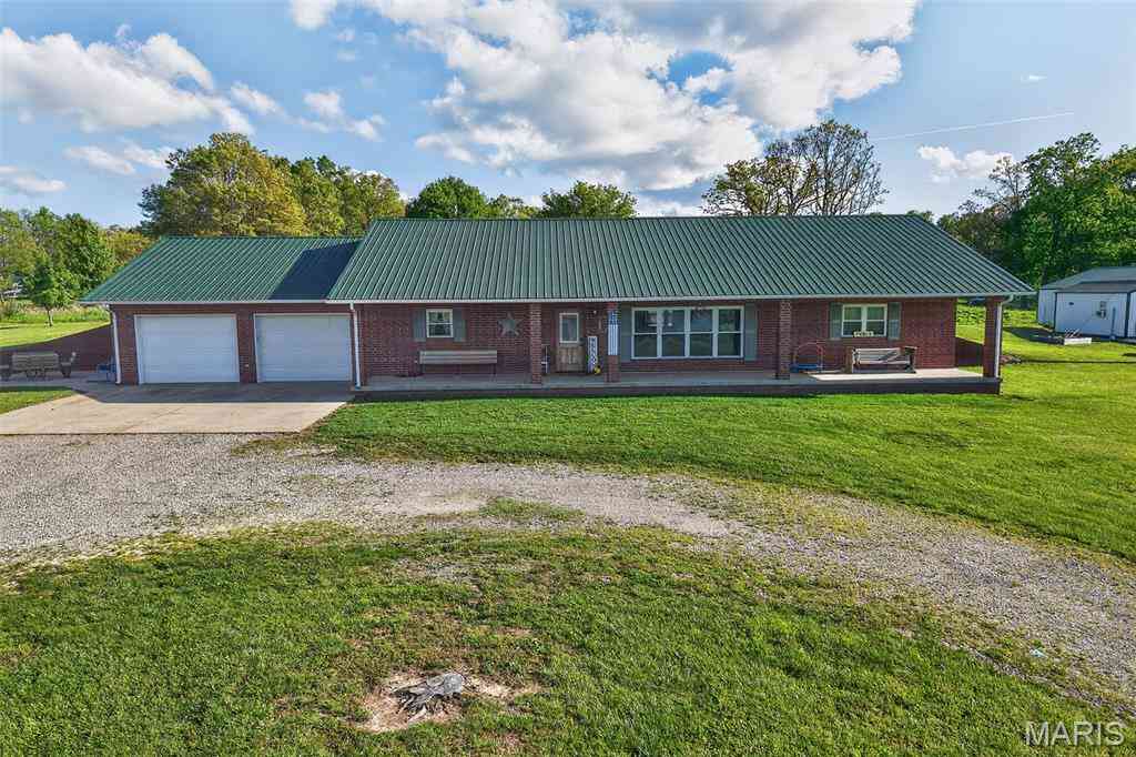 Homes For Sale - 23856 Dove Road<br/> Lebanon, MO 65536
