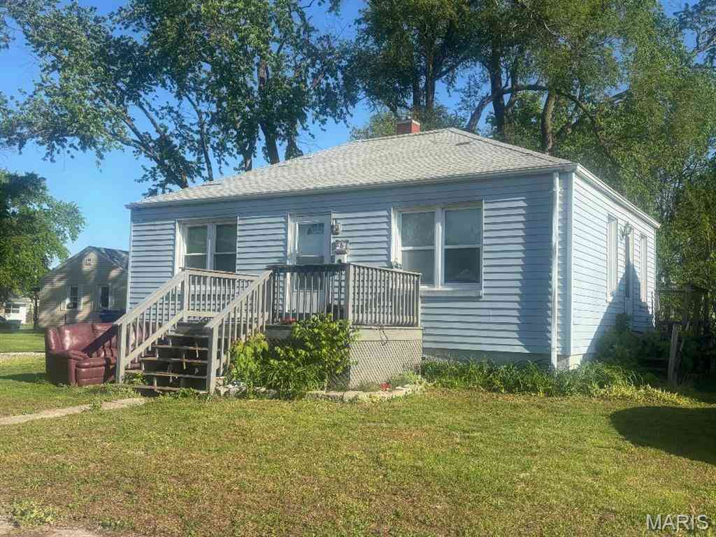 Homes For Sale - 261 Victory Drive<br/> East Alton, IL 62024