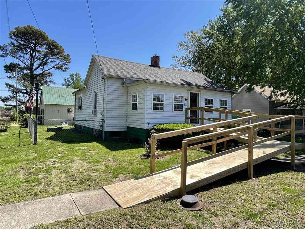 Homes For Sale - 918 Main Street<br/> Keyesport, IL 62253