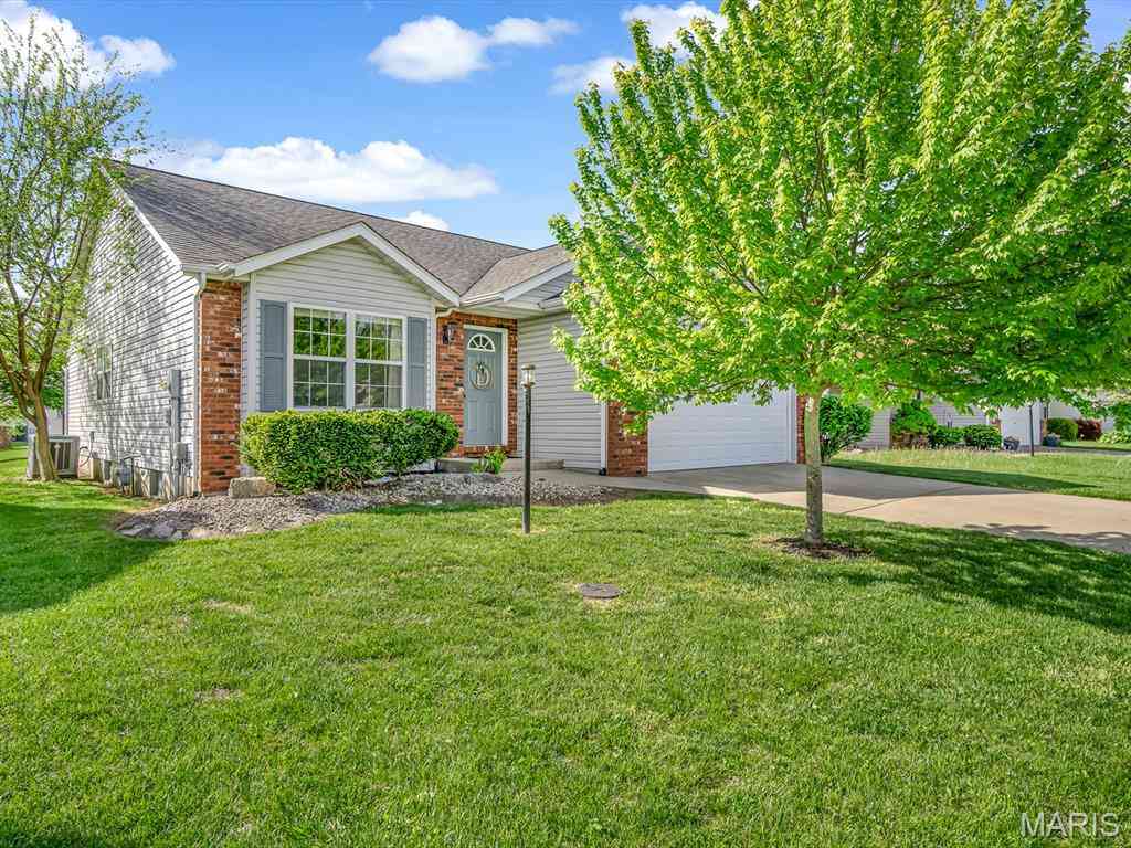 Homes For Sale - 4 Jason Drive<br/> Madison County, Glen Carbon, IL 62034