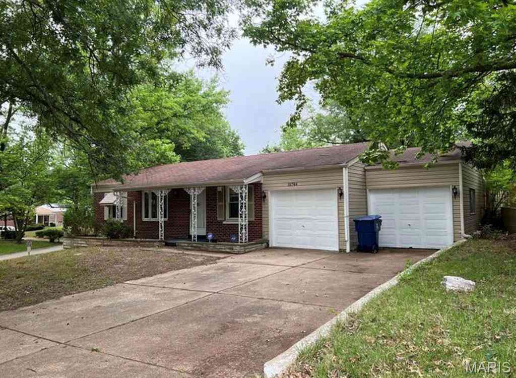 Homes For Sale - 10744 Alliance Drive<br/> Dellwood, MO 63136