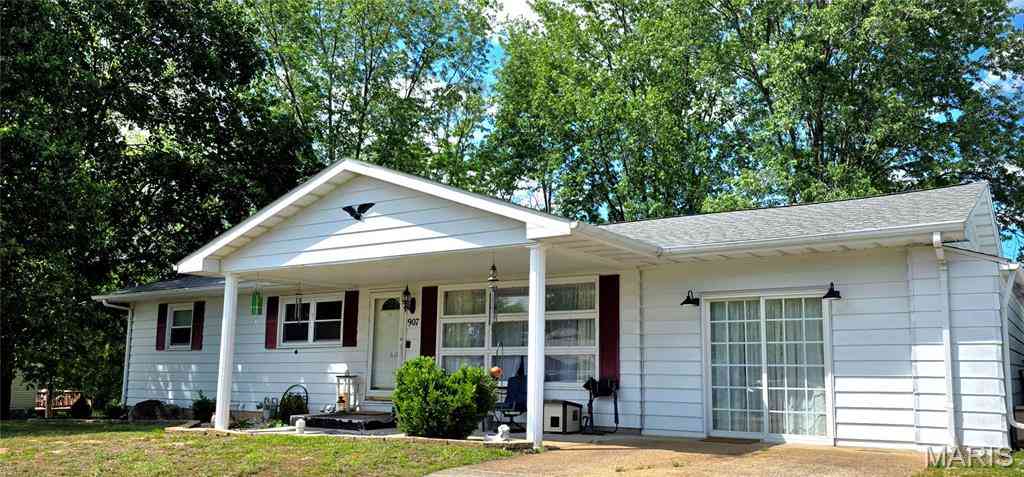 Homes For Sale - 907 Booster Street<br/> Evansville, IL 62242