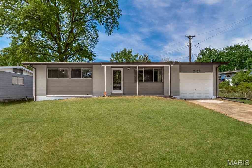 Homes For Sale - 10269 Dacey Drive<br/> Dellwood, MO 63136