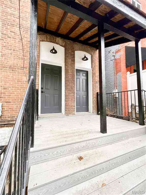 Apartment For Rent - 3318 Illinois Avenue #2F<br/> Saint Louis, MO 63118