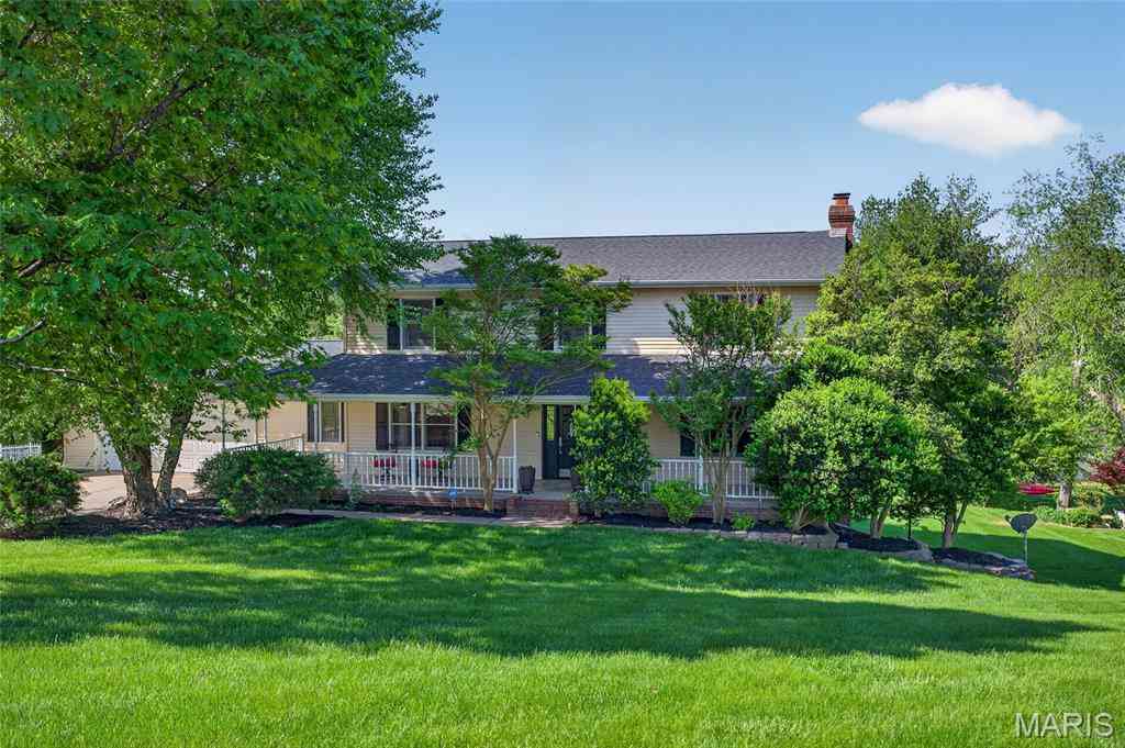 Homes For Sale - 1401 Wedgewood Drive<br/> Jackson, MO 63755