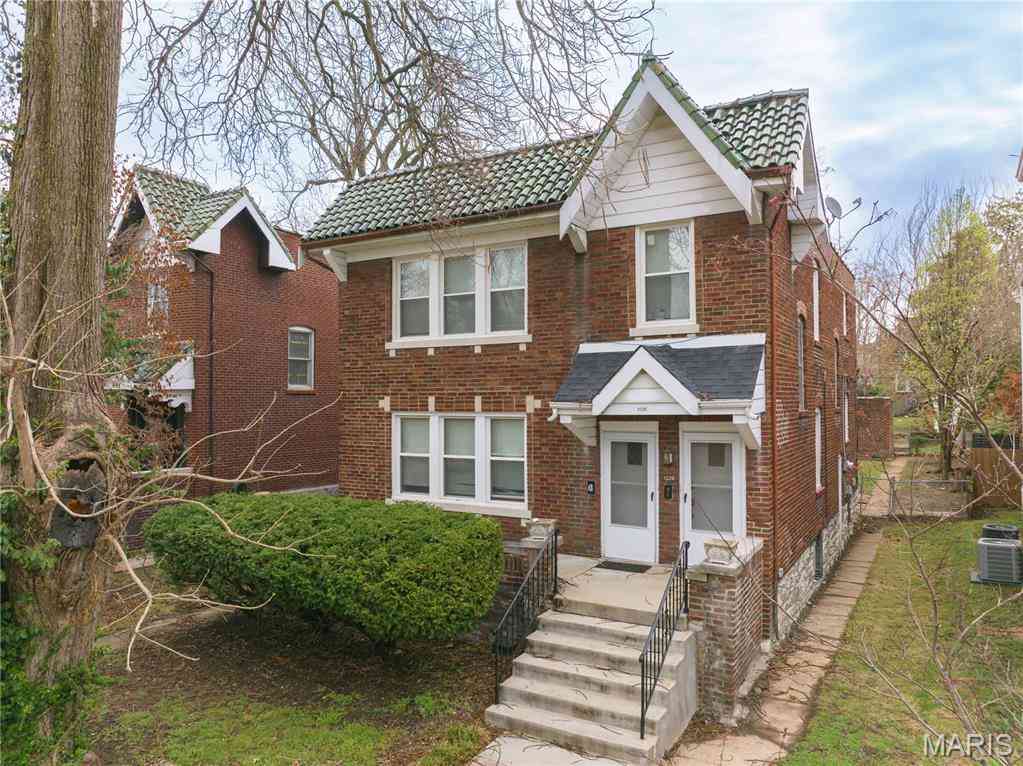 Multifamily For Sale - 1026 Claytonia Terrace<br/> Richmond Heights, MO 63117