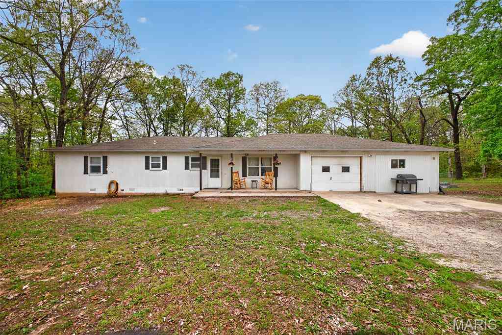 Homes For Sale - 23639 Hawaii Road<br/> Lebanon, MO 65536